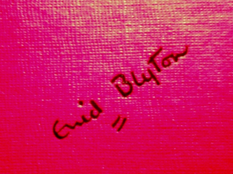 See? It totally could be read as "Guid Bloton"