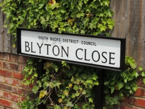 Blyton Close signpost