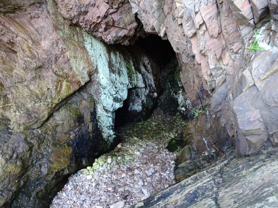 Portknockie cave